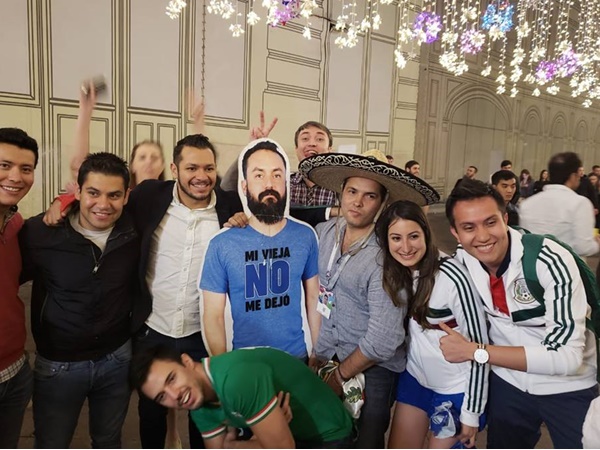 എല്ലാം ലൈവായി