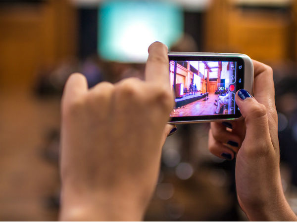  വാക്കേറ്റവും മര്‍ദ്ദനവും 