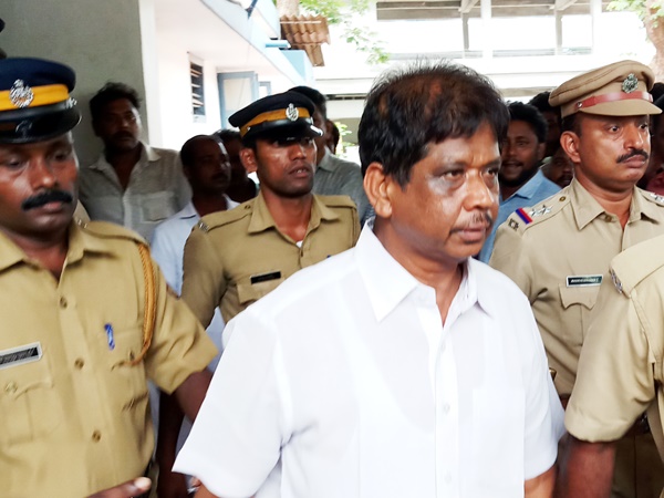 സ്വന്തം വകുപ്പിലെ തെറ്റുകൾ