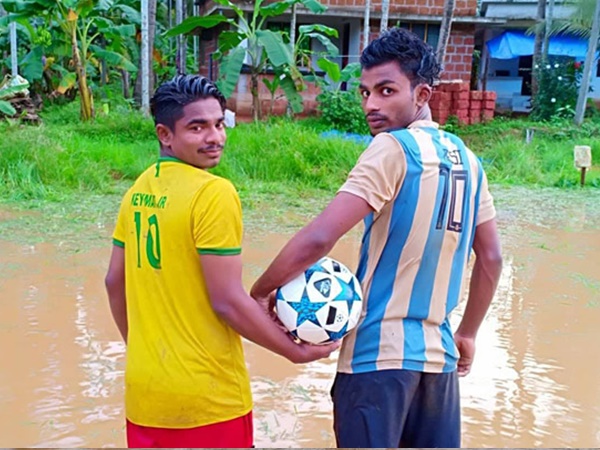 മഡ്ഫുട്‌ബോള്‍ 