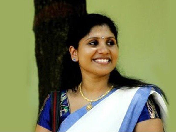 'പ്രണയം' എന്ന വാക്ക് പടിക്കു പുറത്ത്