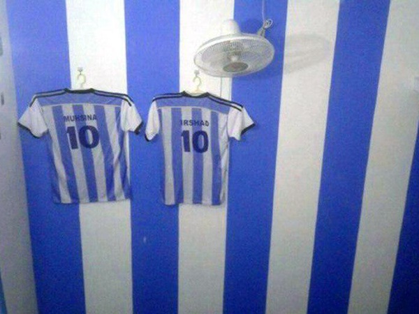 വിവാഹം ഇഷ്ട ടീമിന് സമര്‍പ്പണം