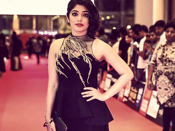 എന്തുകൊണ്ട്