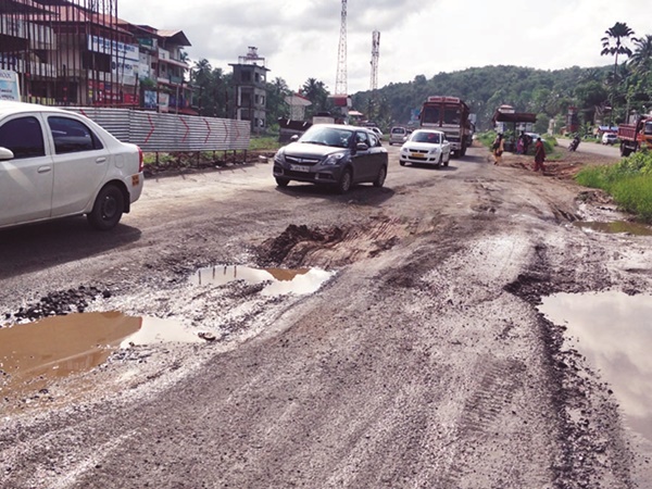 പൊതുമരാമത്തിന്‌ ഫണ്ടില്ല 