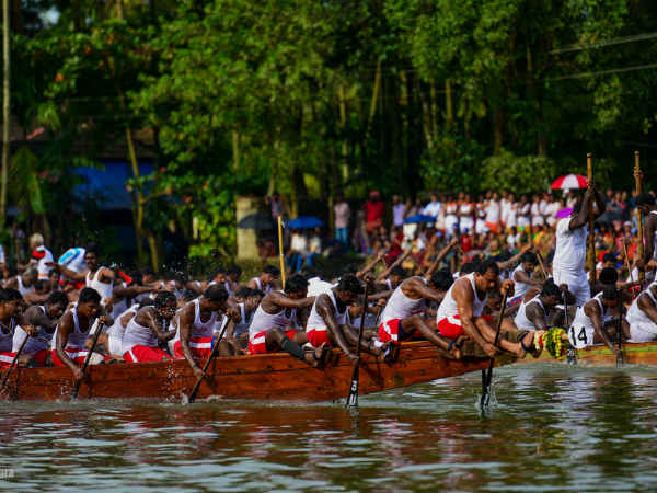 നെഹ്‌റു ട്രോഫി വള്ളംകളി