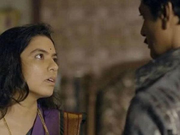 ടോപ് ലെസ്സ്, ചൂടന്‍ രംഗങ്ങള്‍