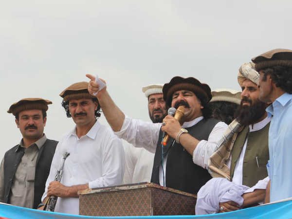 തിരഞ്ഞെടുപ്പിലും ബുദ്ധിമുട്ടിച്ചു