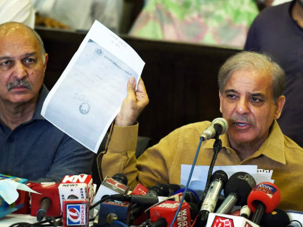 ഇങ്ങനെ ഒരു തിരഞ്ഞെടുപ്പ് ആദ്യം