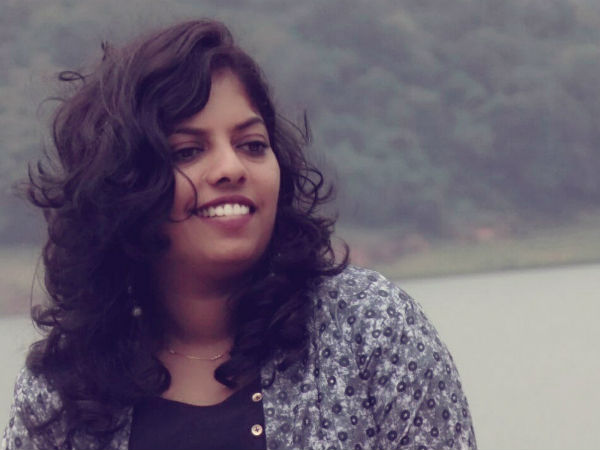 അതവളാ.. സാധനം വരച്ചവൾ