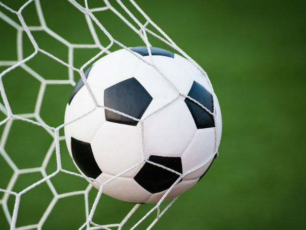 പന്ത് നെഞ്ചില്‍ 