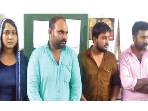 ചിത്രങ്ങളെടുത്തു ചിത്രങ്ങളെടുത്തു