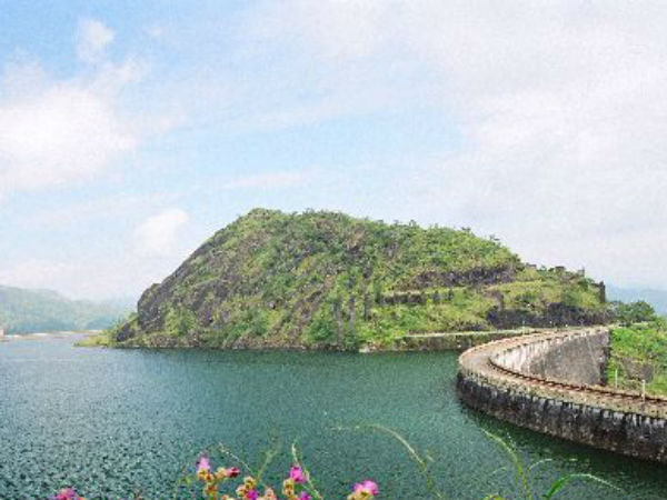 മൂന്ന് അണക്കെട്ടുകള്‍