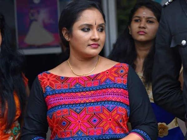 ശാരദക്കുട്ടിയും