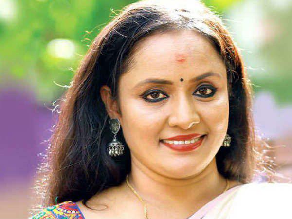 മറ്റൊരു നടിയും രംഗത്ത്