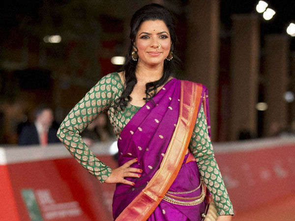 സ്ലട്ട് ഷെയിമിങ്