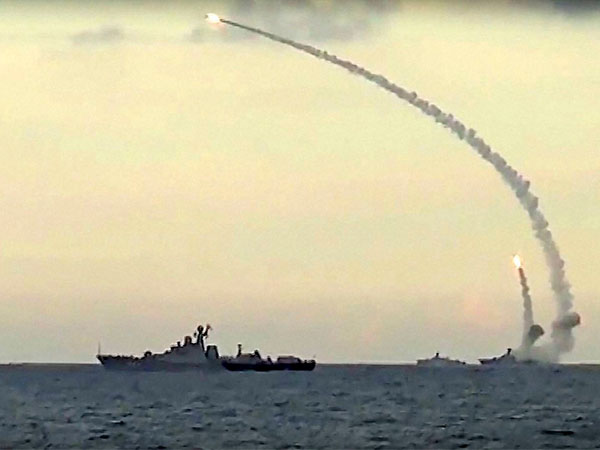 പിന്നിലെ ശക്തി വേറെ