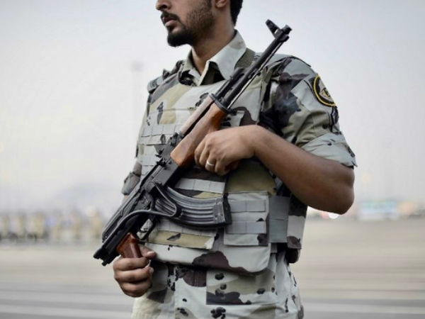  ഉദ്യോഗസ്ഥനും ബംഗ്ലാദേശുകാരനും