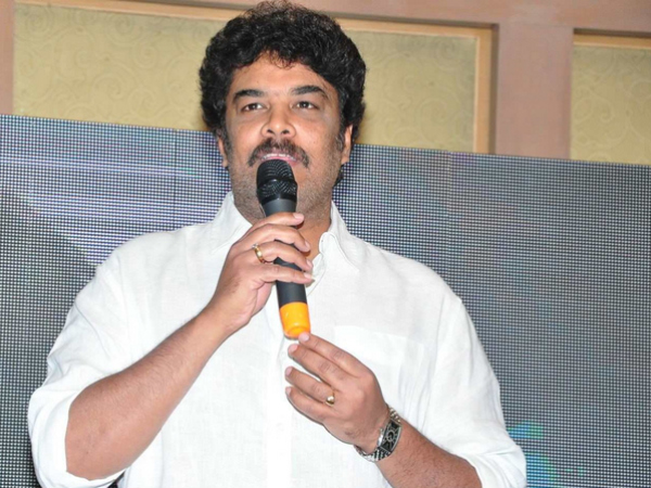 സുന്ദര്‍ സി കിടപ്പറയിലേക്ക് ക്ഷണിച്ചു