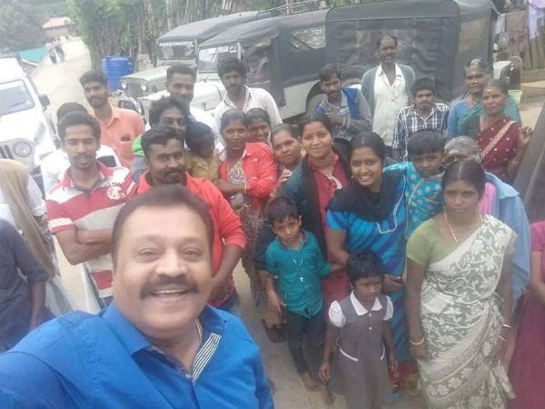 ആള് കൂടി ആള് കൂടി