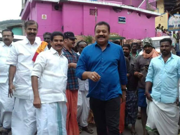 ചിരിച്ചുല്ലസിച്ച് ചിരിച്ചുല്ലസിച്ച്