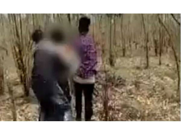 മൂന്ന് പേര് മൂന്ന് പേര്