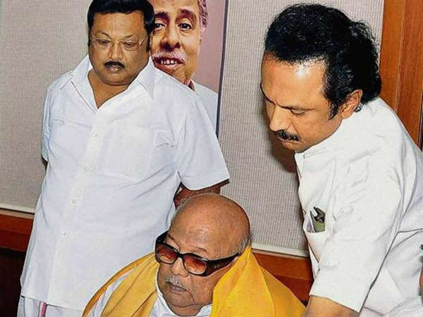 ശത്രുത മാറാതെ അണ്ണാഡിഎംകെ