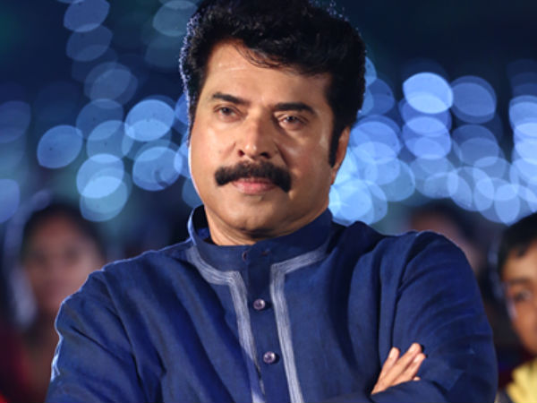 മമ്മൂട്ടി ദുരിതാശ്വാസ ക്യാമ്പിൽ 
