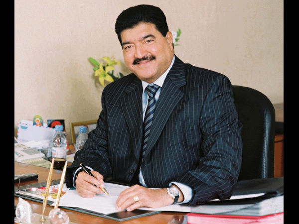 ബിആര്‍ ഷെട്ടി രണ്ട് കോടി