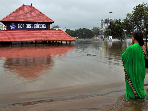 നദികള്‍ കരകവിഞ്ഞൊഴുകി