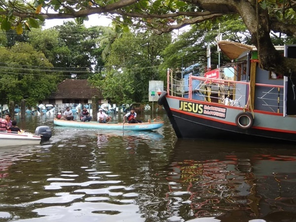 റെഡ് അലര്‍ട്ട് പിന്‍വലിച്ചു