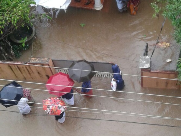 തമിഴകത്തിന്റെ കൈത്താങ്ങ്