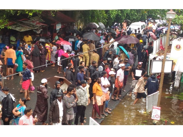 കുറച്ച് വെള്ളം കരുതണം