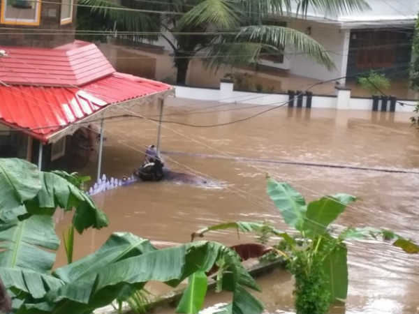 ഉദ്യോഗസ്ഥര്‍ക്ക് നിര്‍ബന്ധം