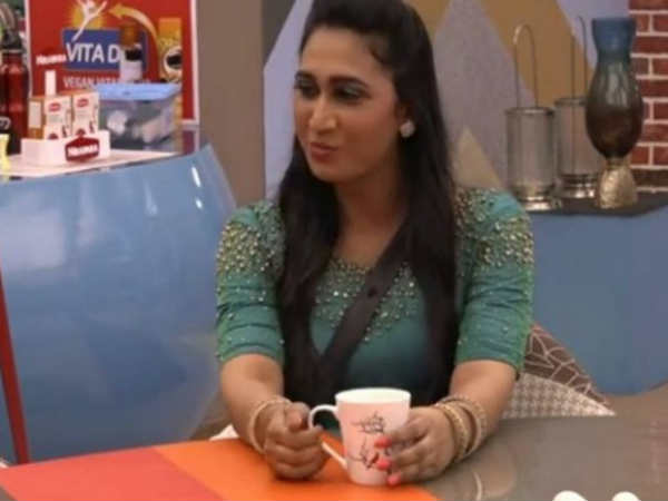 ഇല്ലാതെ പോയി