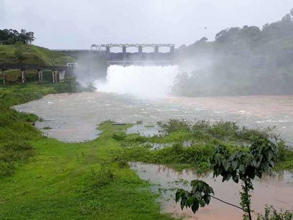 മുന്നറിയിപ്പില്ലാതെ അണക്കെട്ട് തുറന്നു