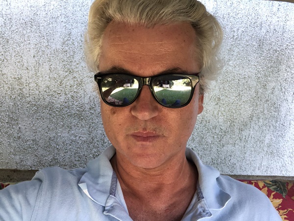 ഇതിനകം 200 രചനകള്‍ ലഭിച്ചു