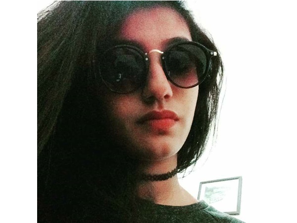 ഒരു അഡാര്‍ ലവ്