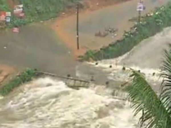 ആര്‍ത്തലയ്ക്കുന്ന ചെറുതോണി
