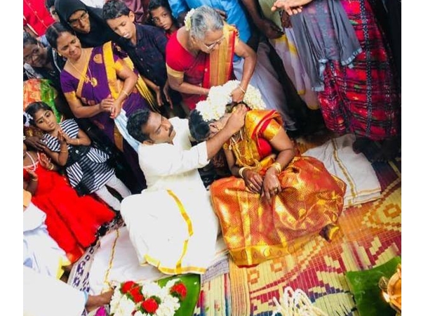 വിവാഹിതയായി