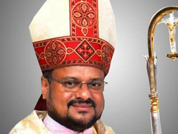  ബിഷപ്പ് ഹൗസിന് മുമ്പില്‍ പോലീസ്