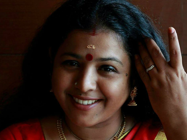 ആഹ്ളാദിപ്പിക്കുന്നു