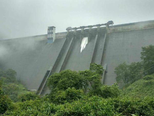 വെള്ളം ഉയരുന്നു