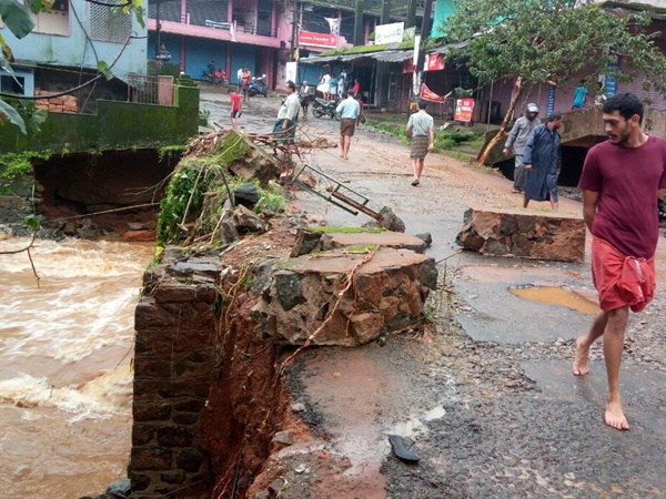 സഹായിച്ചിട്ടുണ്ട്