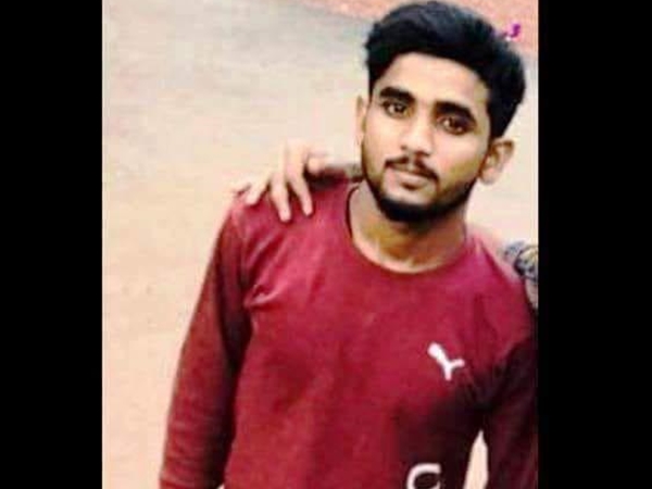 കുത്തി കൊന്നു