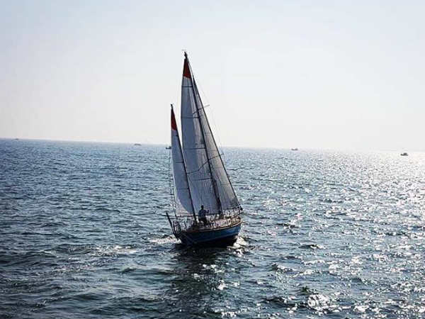 ഗോള്‍ഡന്‍ ഗ്ലോബ് പ്രയാണം