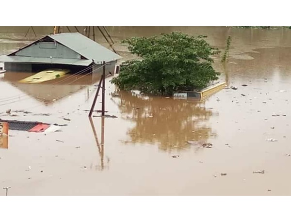 വറ്റി വരണ്ടു