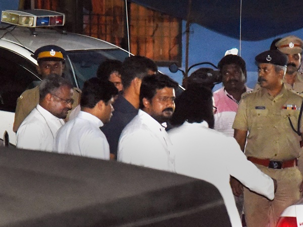 നിരപരാധിത്തം തെളിയിക്കാന് നിരപരാധിത്തം തെളിയിക്കാന്