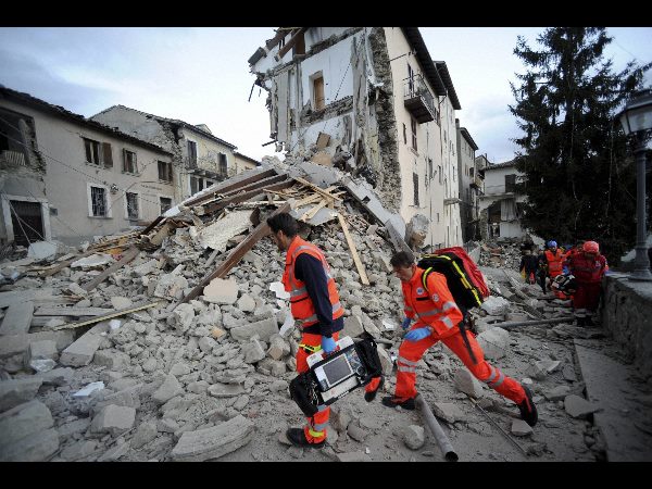മാഹാദുരന്തങ്ങളെല്ലാം ഒരുമിച്ചുവന്നാല്‍