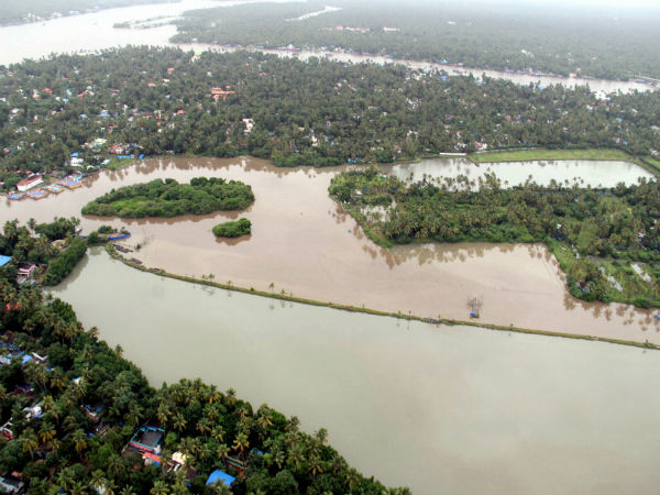 ദുരിതബാധിതര്‍ക്കായി 30 സെന്റ് സ്ഥലം വിട്ടു നല്‍കി