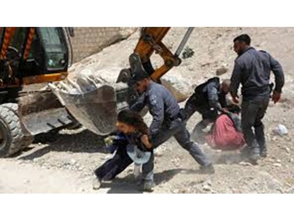 റോഡുകളെല്ലാം സൈന്യം അടച്ചു റോഡുകളെല്ലാം സൈന്യം അടച്ചു